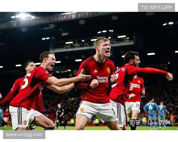 曼联为远征伯恩茅斯的球迷提供免费大巴服务缓解南下交通费用压力